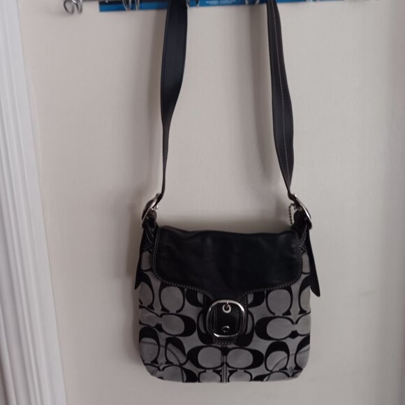 Vintage Coach Signature Jacquard/Leather CrossBody Messenger Saddle Bag Genuine - Picture 1 of 9